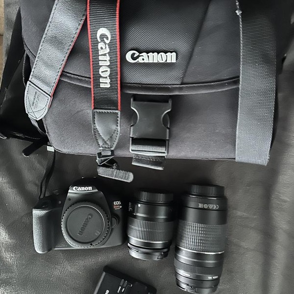 Canon EOS Rebel T7