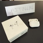 Used Apple AirPods Pro - Wireless Case