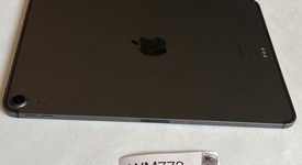 Good
													Apple iPad Air 5th Gen - Unlocked, Gray, 64 GB, A2589, photo 2 of 8