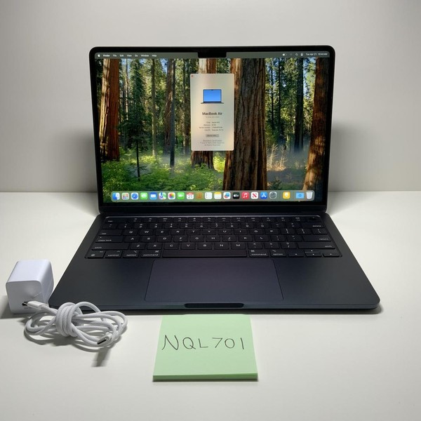 MacBook Air 2024 (M3) - 13 inch - 512 GB, Midnight, 8 GB, Apple M3, 8-core GPU
