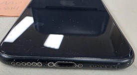 Fair
													Apple iPhone SE 3rd Gen 2022 - Unlocked, Midnight, 128 GB, A2595, photo 4 of 9