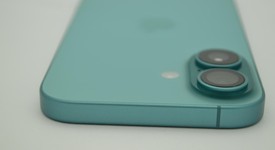 Mint
													Apple iPhone 16 - Unlocked, Teal, 128 GB, A3081, photo 5 of 11