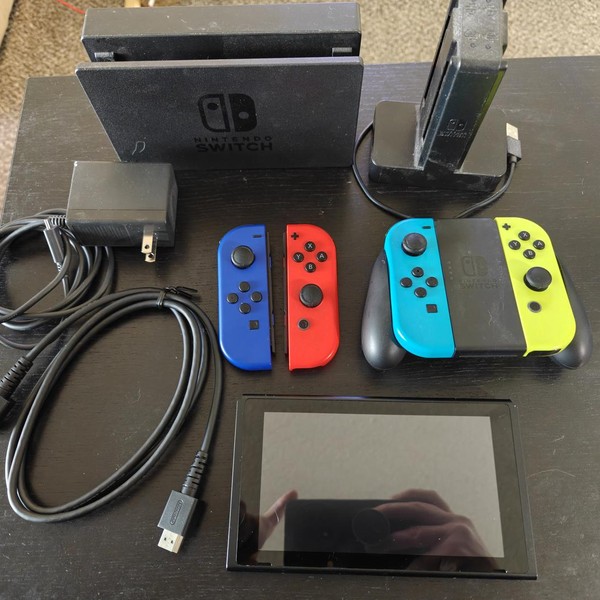 Nintendo Switch - Red & Blue, 32 GB