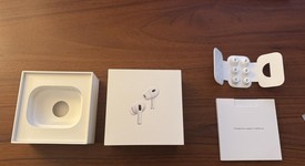 Used
													Apple AirPods Pro 2 - Lightning, photo 4 of 5