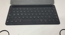 Used
													Apple Magic Keyboard for iPad Pro - Black, photo 2 of 9