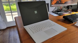 Good
													Microsoft Surface Book 2 15" - I7, 1 TB, 16 GB, photo 1 of 11