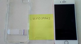 Mint
													Apple iPhone 8 - Unlocked, Gold, 64 GB, A1863, photo 2 of 12