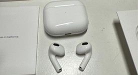 Used
													Apple AirPods 3rd Gen - Lightning Case, photo 2 of 3