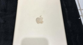 Fair
													Apple iPad Pro 10.5" - Unlocked, Gold, 256 GB, photo 4 of 10