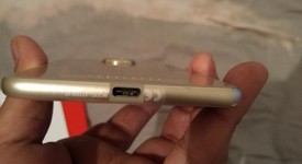 Mint
													Moto Z2 Force - Sprint, Gold, 64 GB, photo 5 of 10