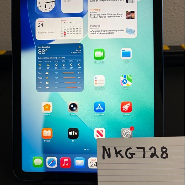 Apple iPad (10th Gen) - Wi-Fi, 256 GB, Blue, A2696