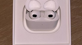 Used
													Apple AirPods 3rd Gen - MagSafe Case, photo 3 of 10