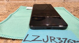 Mint
													Xiaomi 15 Ultra - Unlocked Non-US, Black, 512 GB, 16 GB, photo 4 of 9