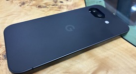 Mint
													Google Pixel 9a - Verizon, Obsidian, 128 GB, 8 GB, photo 3 of 5