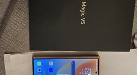 Mint
													Honor Magic V5 - Unlocked Non-US, Gold, 512 GB, 16 GB, photo 4 of 12