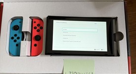 Good
													Nintendo Switch - Red & Blue, 32 GB, photo 3 of 3