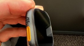 Good
													Apple Watch Ultra 2 49mm - Unlocked, Black, A2986, photo 3 of 10