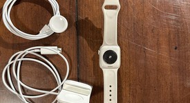 Mint
													Apple Watch SE 2nd Gen 40mm - Silver, A2722 - GPS, Aluminum, photo 3 of 9