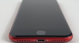 Good
													Apple iPhone SE 3rd Gen 2022 - Unlocked, Red, 128 GB, A2595, photo 5 of 7