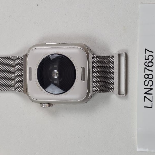 Apple Watch SE 2nd Gen 40mm - Unlocked, Starlight, A2726 - Cellular, Aluminum