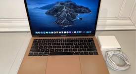 Good
													MacBook Air 2019 - 13" - I5, Gold, 128 GB, 8 GB, photo 1 of 10