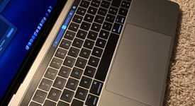 Good
													MacBook Pro 2017 (With Touch Bar) - 13" - I5, Gray, 512 GB, 8 GB, photo 2 of 11
