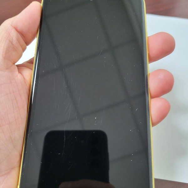 Apple iPhone 11 - Verizon, 64 GB, Yellow, A2111