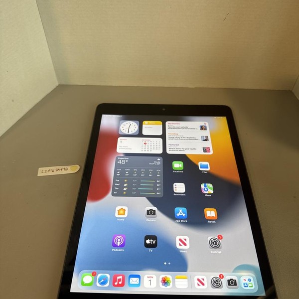 Apple iPad 7th Gen - Wi-Fi, 32 GB, Gray, A2197