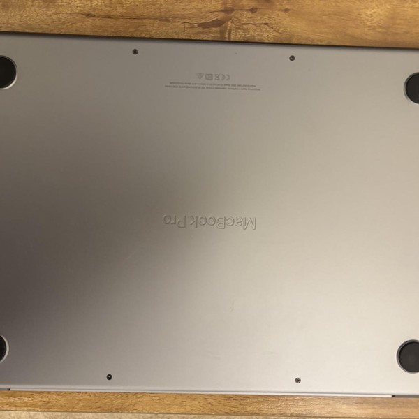 MacBook Pro 2021 - 14 inch - 512 GB, Silver, 16 GB, Apple M1 Pro 8-core