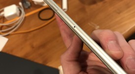 Mint
													Apple iPhone 6S - AT&T, Silver, 16 GB, A1633, photo 5 of 9