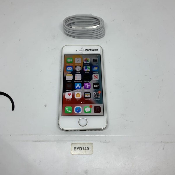Apple iPhone SE 1st Gen 2016 - Unlocked, 32 GB, Silver, A1723