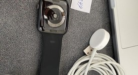 Good
													Apple Watch Series 4 44mm - Gray, A1978 - GPS, Aluminum, photo 2 of 8