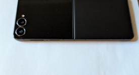 Fair
													Samsung Galaxy Z Flip7 - Verizon, Jet Black, 256 GB, 12 GB, SM-F766U, photo 2 of 5