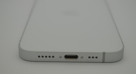 Mint
													Apple iPhone 16e - Unlocked, White, 128 GB, A3212, photo 5 of 12