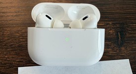 Used
													Apple AirPods Pro 2 - Lightning, photo 4 of 16