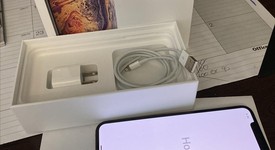 Mint
													Apple iPhone Xs Max - Verizon, Gold, 64 GB, A1921, photo 5 of 6