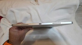 Good
													Apple iPad Pro 12.9" 6th Gen 2022 - Wi-Fi, Silver, 256 GB, photo 3 of 12