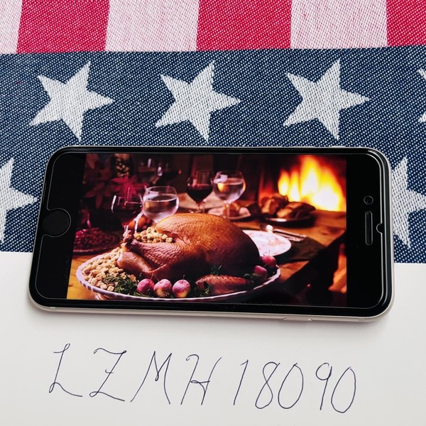 Apple iPhone SE 3rd Gen 2022 - Unlocked, 64 GB, Starlight, A2595