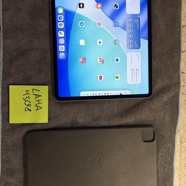 Apple iPad Pro 12.9 inch 5th Gen 2021 - Wi-Fi, 256 GB, Gray