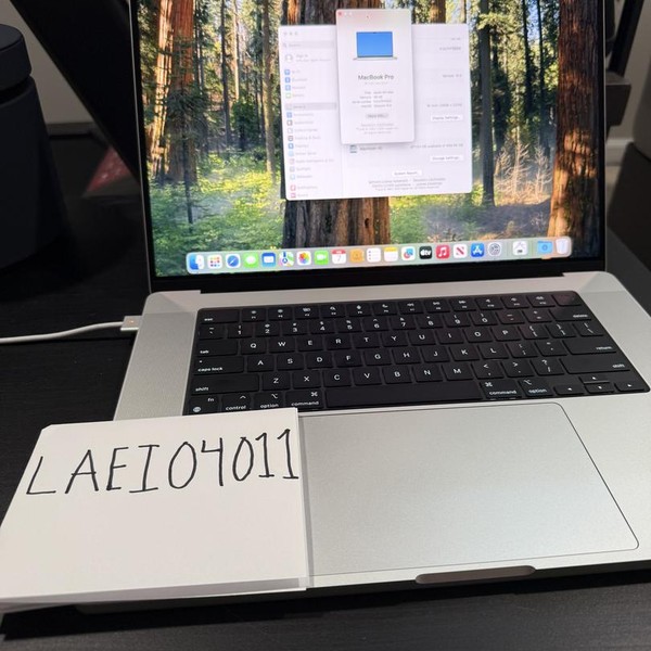 MacBook Pro 2024 - 16 inch - 1 TB, Silver, 36 GB, Apple M4 Max 14-core