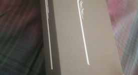 New
													Samsung Galaxy S25 Edge - Unlocked, Silver, 256 GB, 12 GB, SM-S937U1, photo 4 of 4