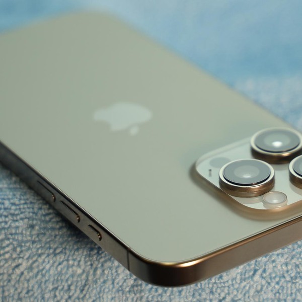 Apple iPhone 16 Pro Max - Unlocked, 1 TB, Natural, A3084