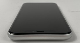 Good
													Apple iPhone Xr - Unlocked, White, 128 GB, A1984, photo 5 of 7