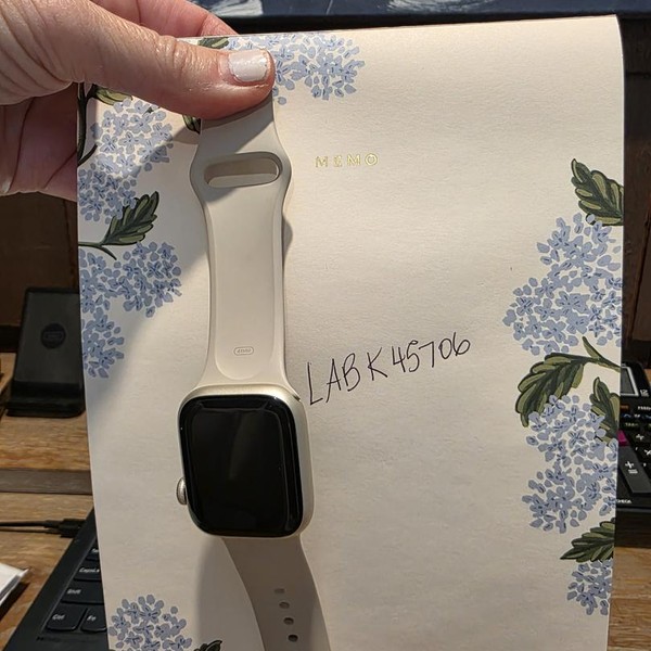 Apple Watch Series 9 41mm - Starlight, A2978 - GPS, Aluminum