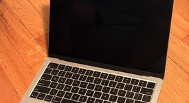 Good
													MacBook Air 2025 (M4) - 13" - Apple M4, Starlight, 256 GB, 16 GB, photo 5 of 9