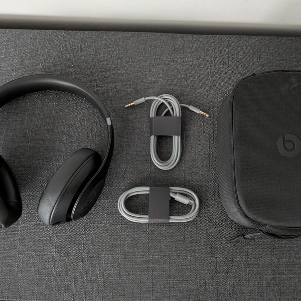 Beats Studio Pro - Black