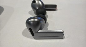 Used
													Samsung Galaxy Buds3 Pro - Silver, photo 4 of 9