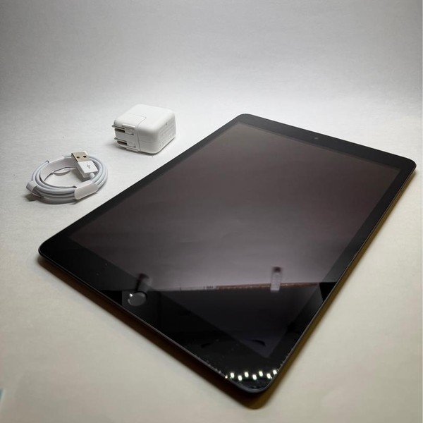 Apple iPad (9th Gen) - Wi-Fi, 64 GB, Gray, A2602