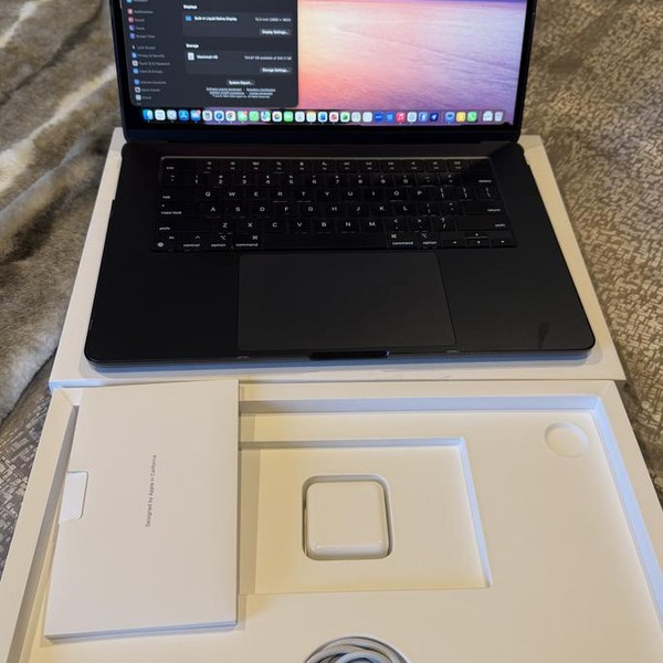 MacBook Air 2023 (M2) - 15 inch - 256 GB, Midnight, 8 GB, Apple M2