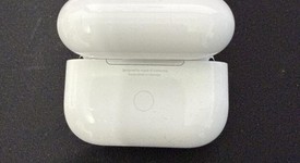 Used
													Apple AirPods Pro 2 - USB-C, photo 4 of 6